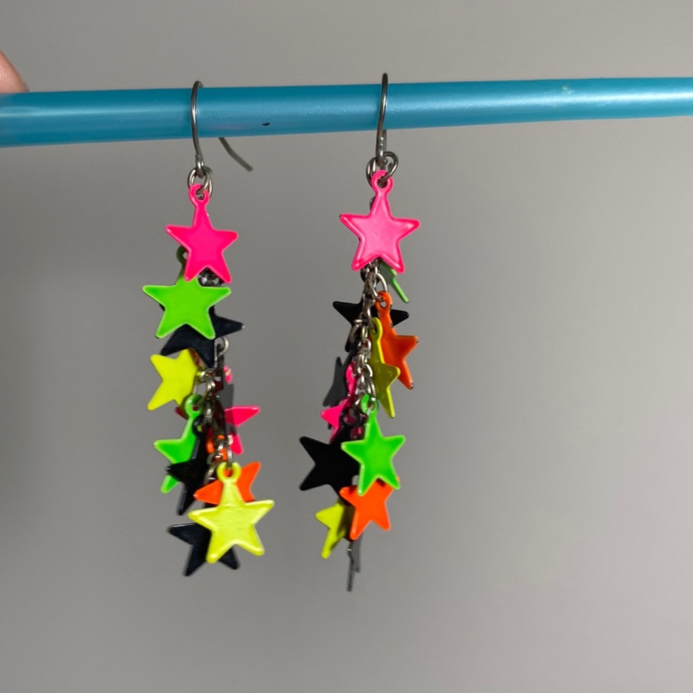 Claire’s neon star earrings -limited edition-no plugs